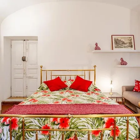 Lovely Loft Torlonia In Center Town Apartment *